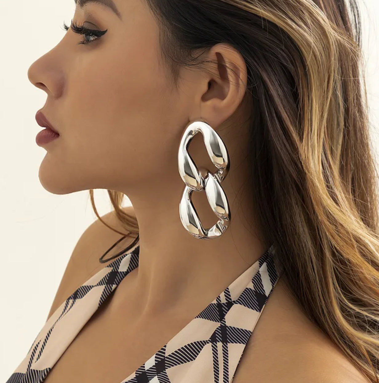 Celebrity Circles (Silver)