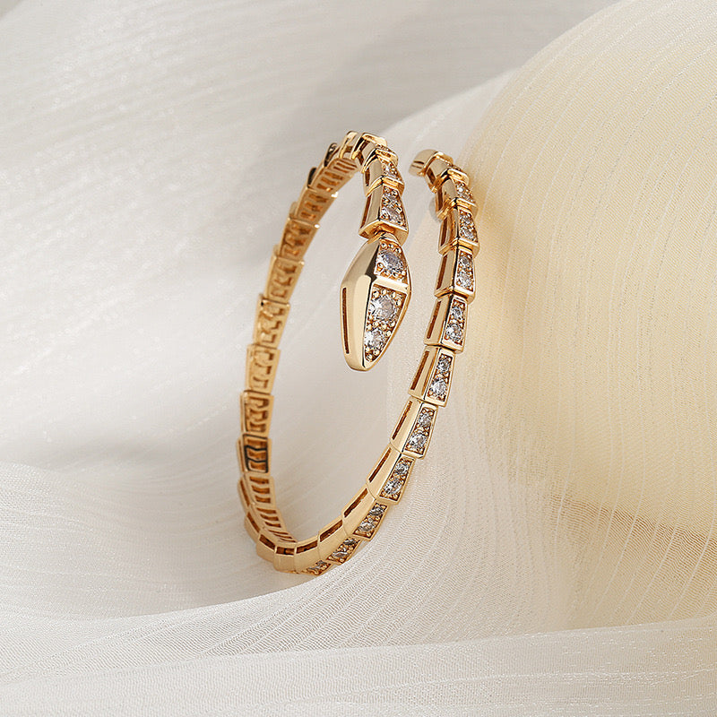 Serpentini Diamond Bangle