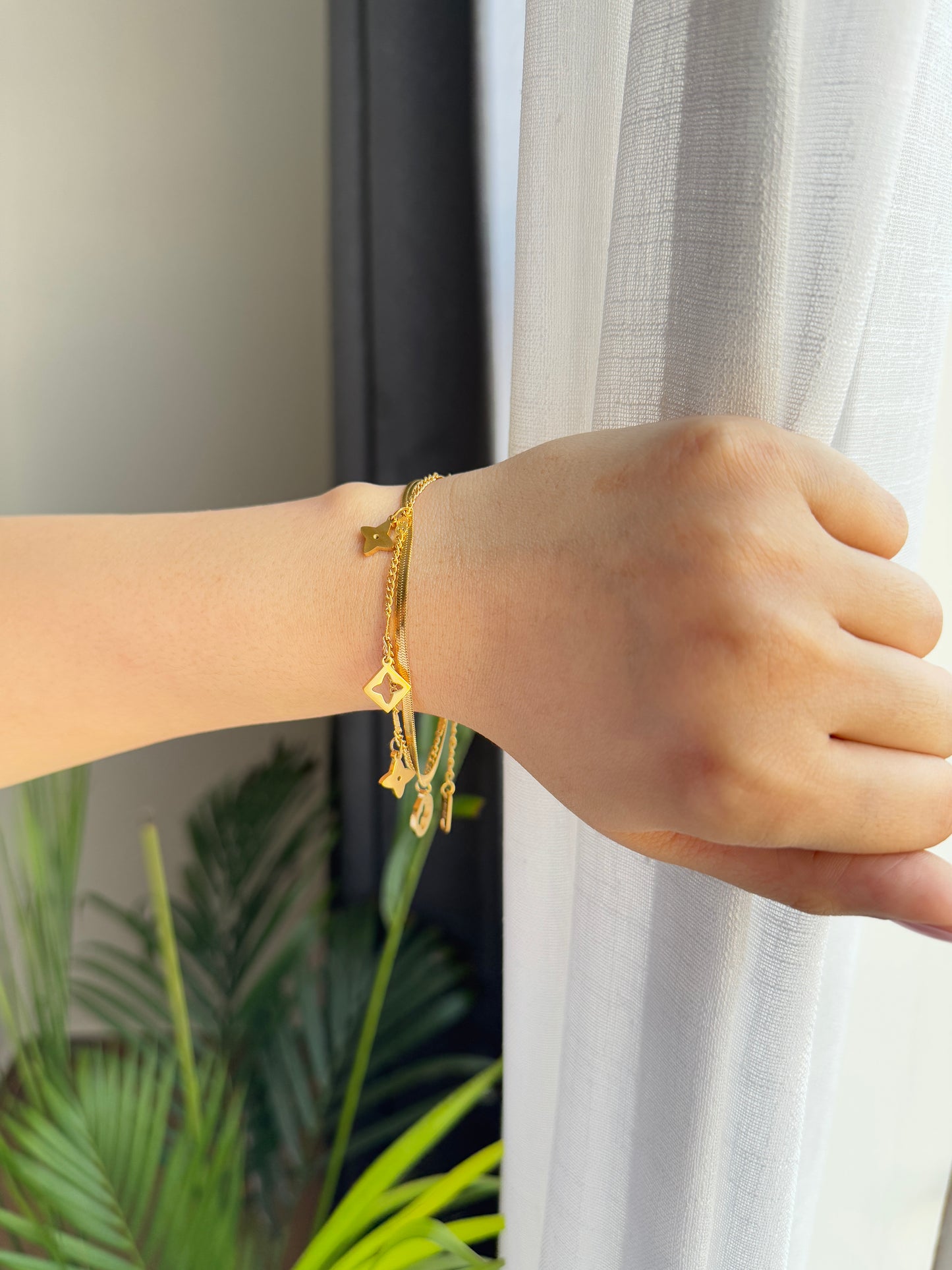 Demure Double Layer Bracelet