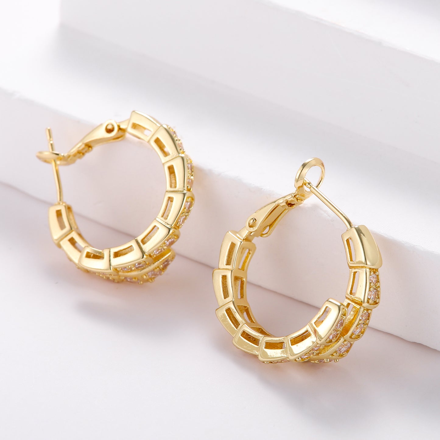 Serpentine Hoops