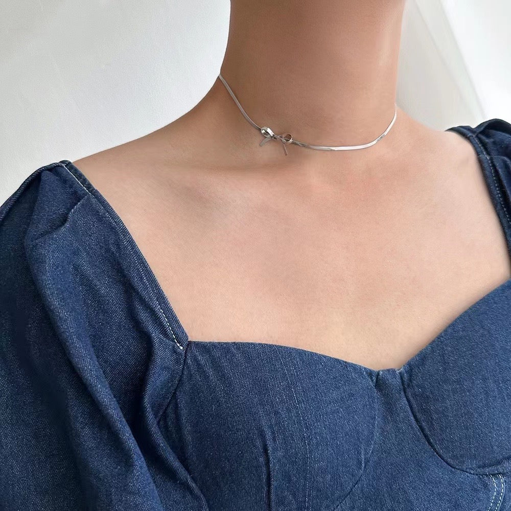 Silver Bow Necklace