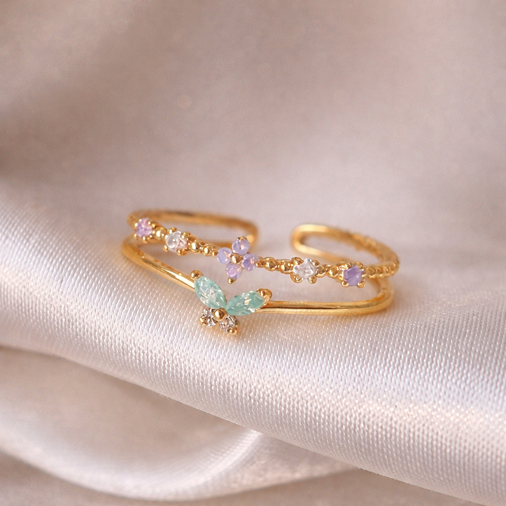 Demure Scarlet Rings