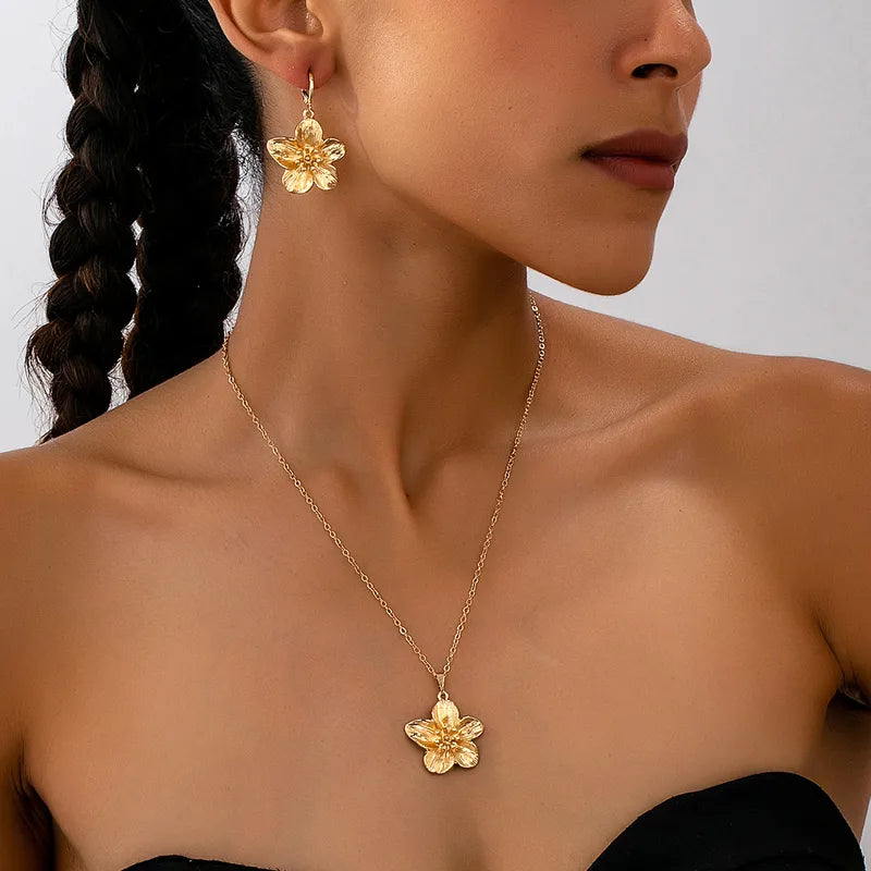 Floral Radiance Gold Gift Box