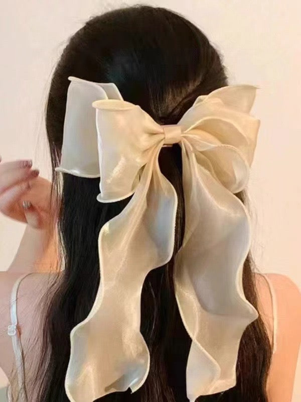 Sweet Cream Bow