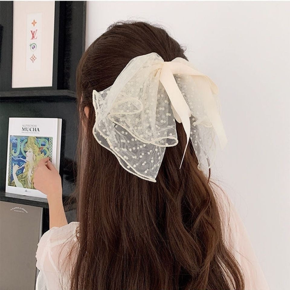 Vintage Glam Bow Knots