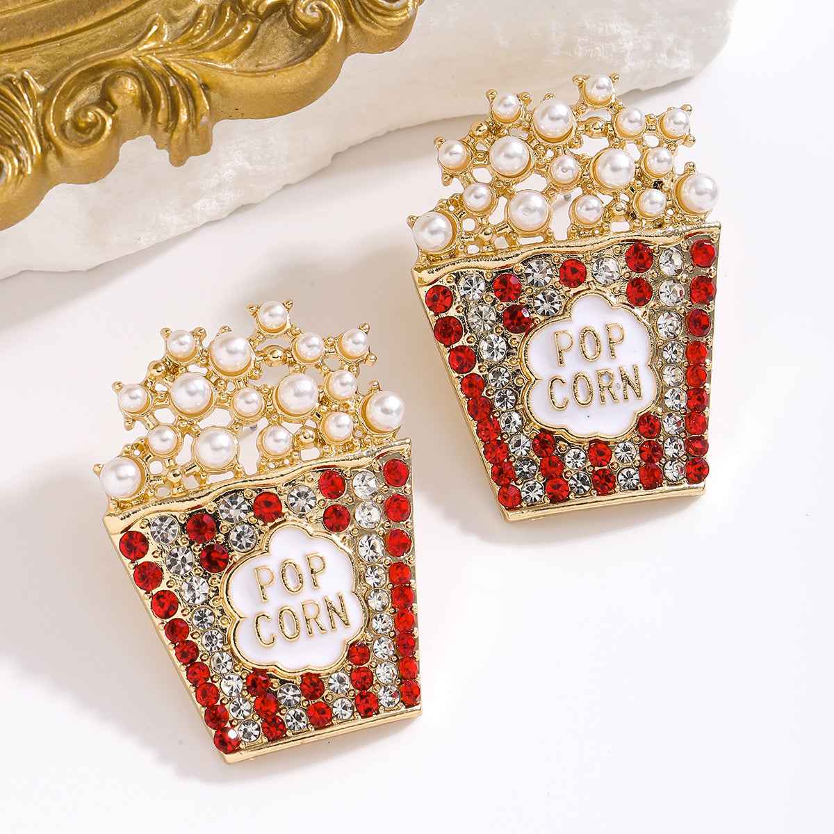 Spooky Pop Treats 🍿