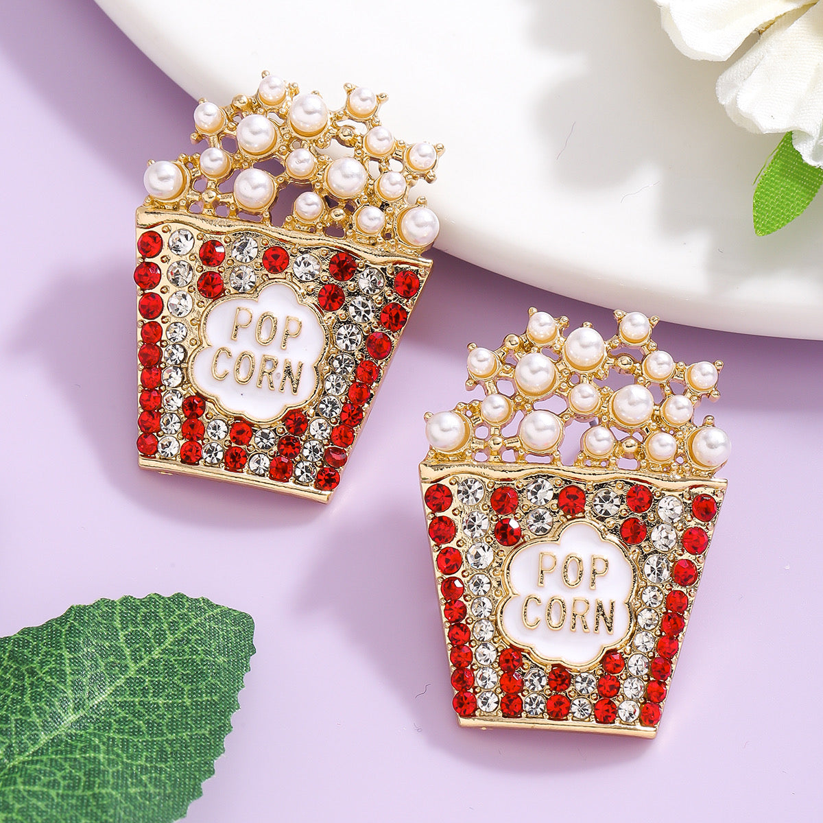 Spooky Pop Treats 🍿