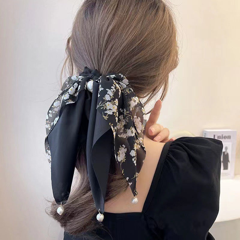 Korean Black Bow Pearl Scrunchie