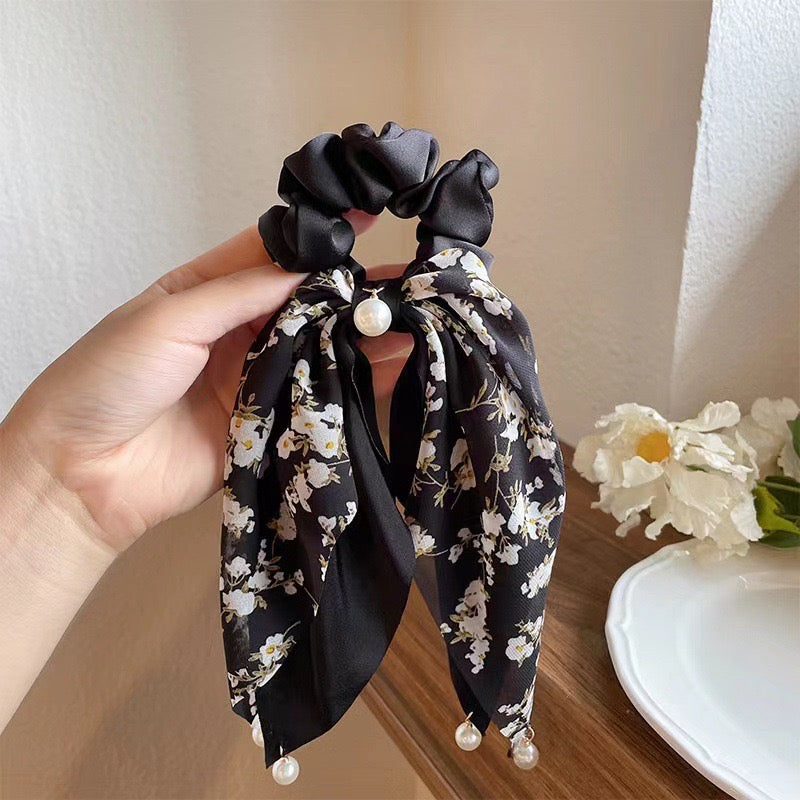 Korean Black Bow Pearl Scrunchie