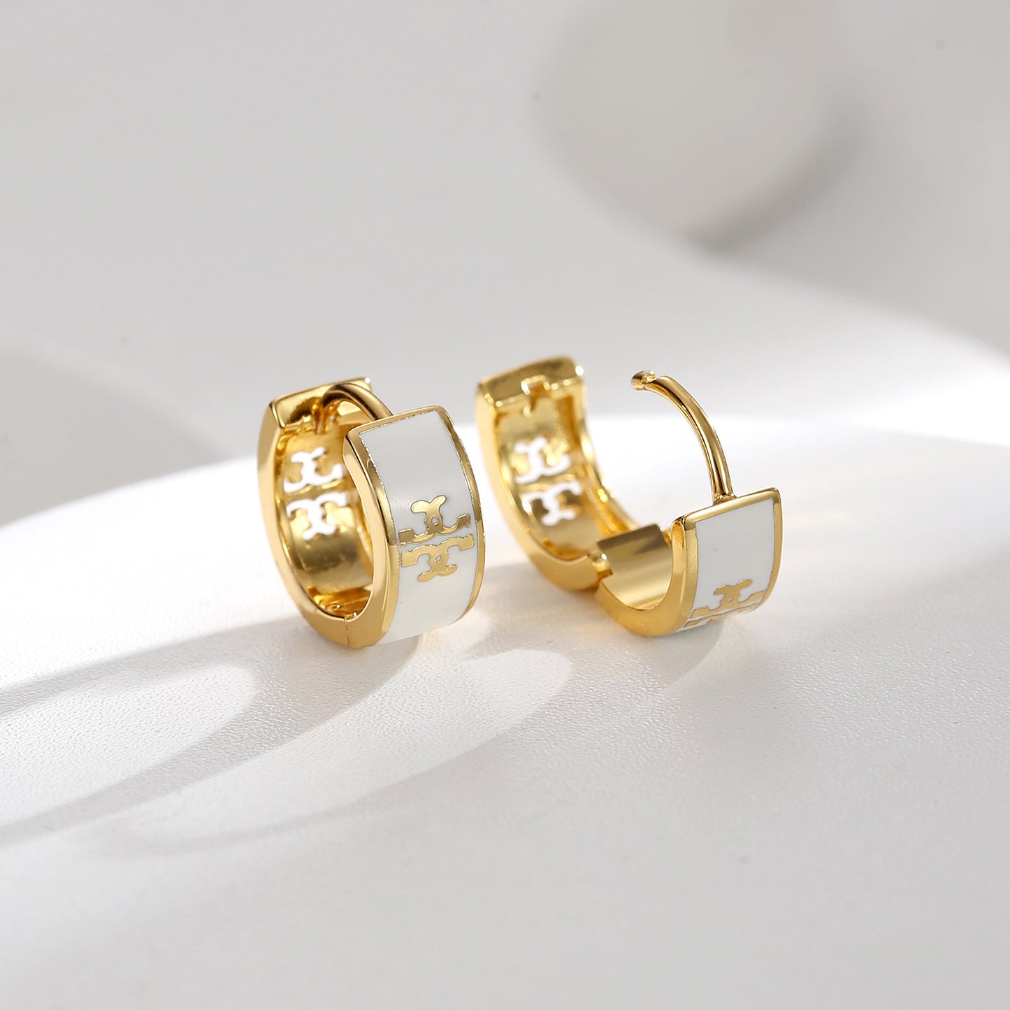 Chic Demure White Hoops
