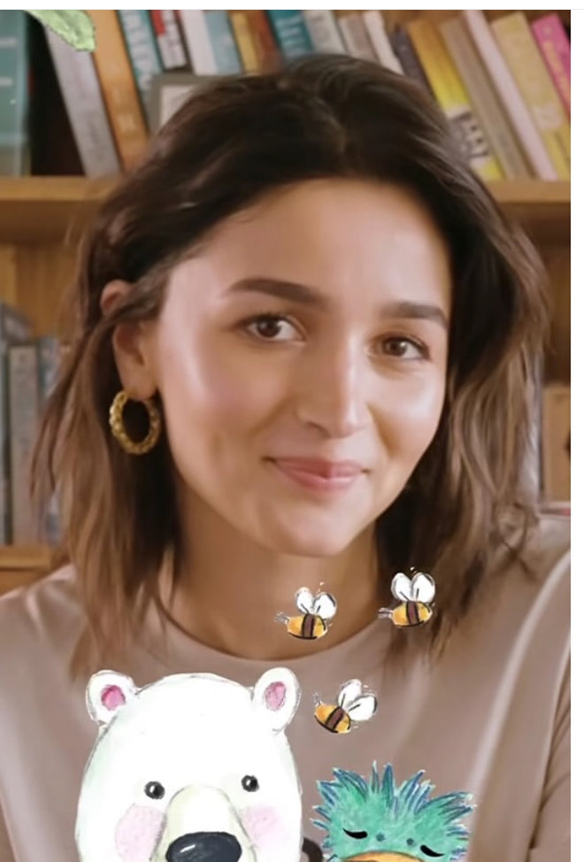 Celebrity Pleated Hoops