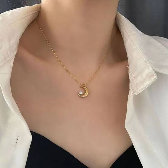 Luna Glow Crescent Necklace