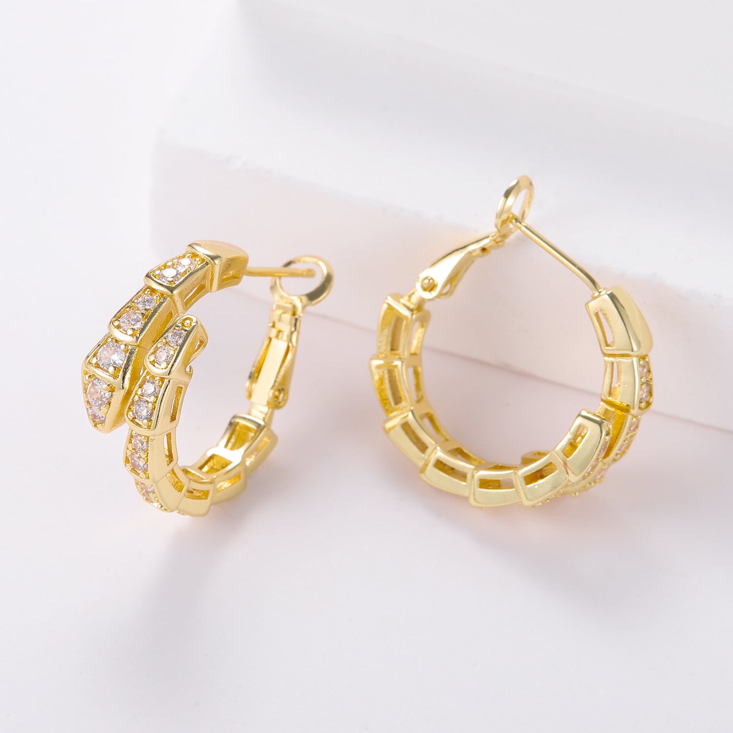 Serpentine Hoops