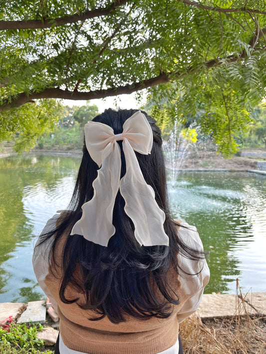 Sweet Cream Bow