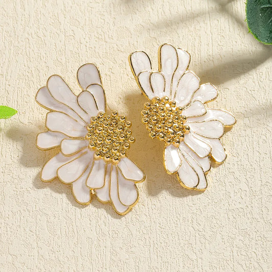 Elegant Daisy Flower Statement Earrings