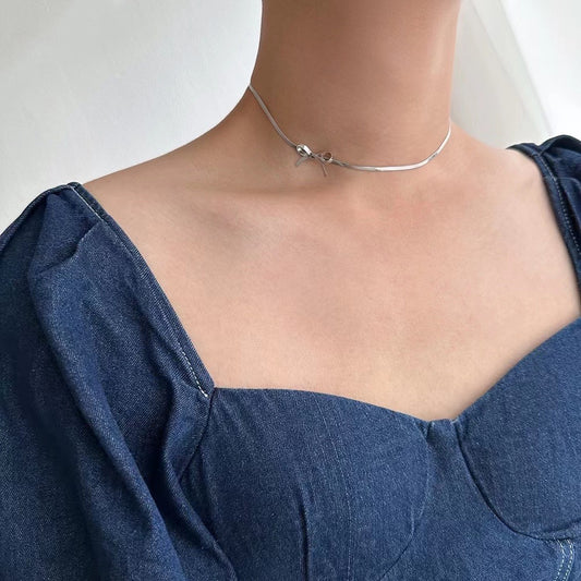 Silver Bow Necklace