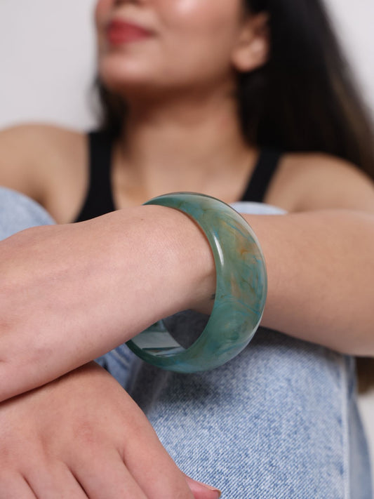Ocean Mist Resin Bangle – A Statement of Calm